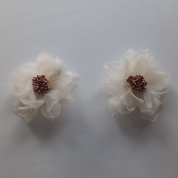 Elegant Cream Flower Brooch /Hair Pins - Picture 3 of 7